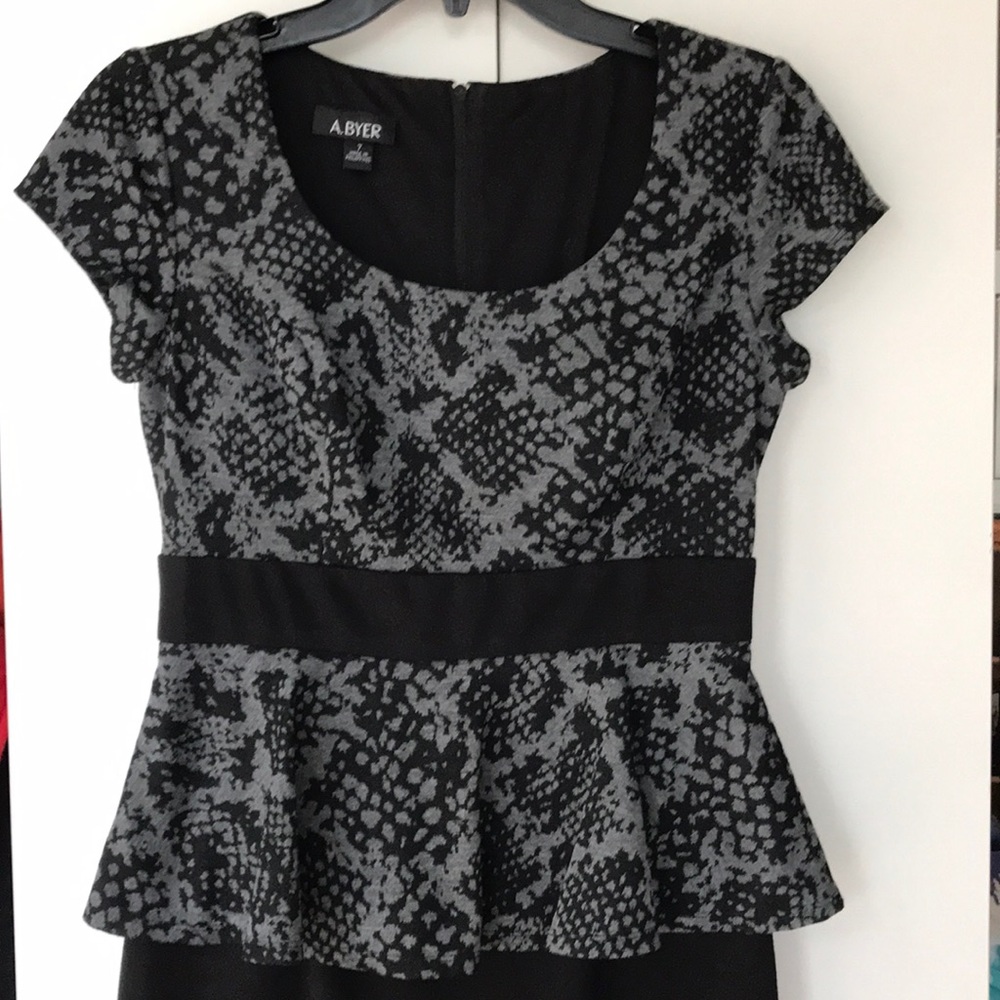 🌴🌴 A Byer dress